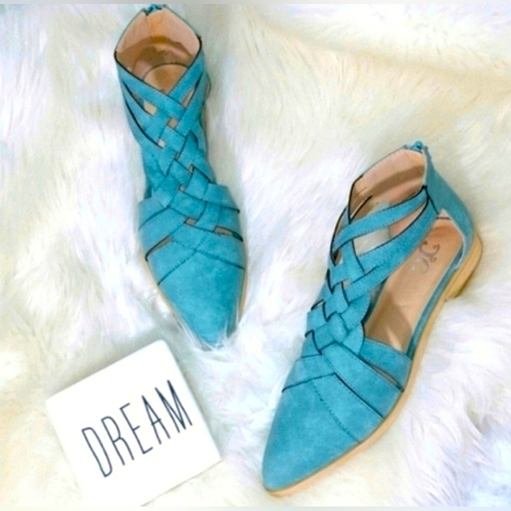 NEW Vegan Leather Sandals 9